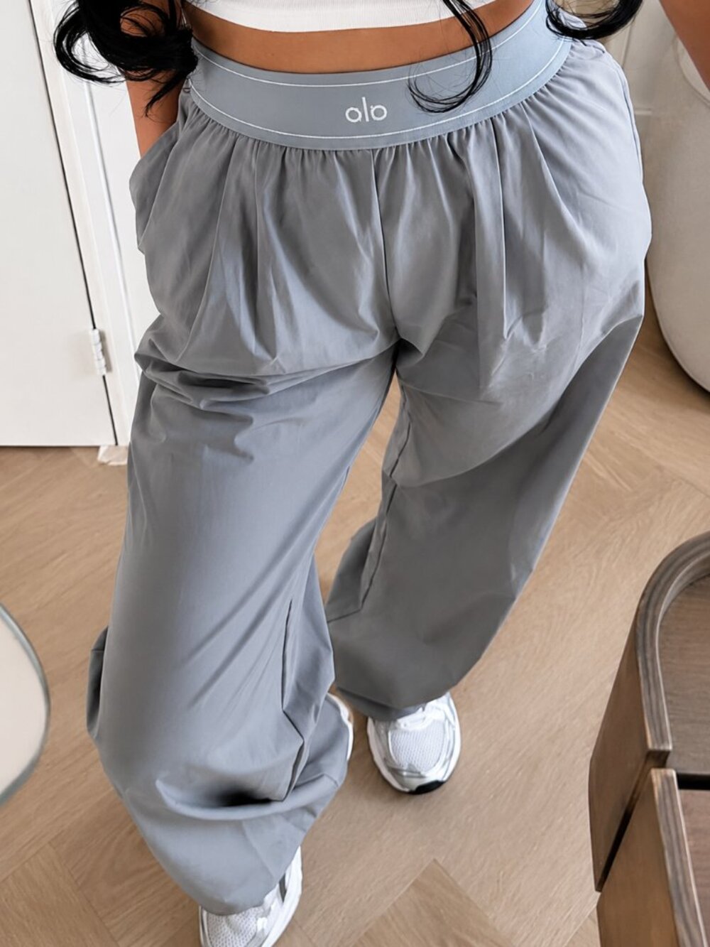 NWT 😉 Steel Grey ALO Yoga High Waisted Suit Up Pants | 30" Inseam💕Soft Neutral - Picture 7 of 7